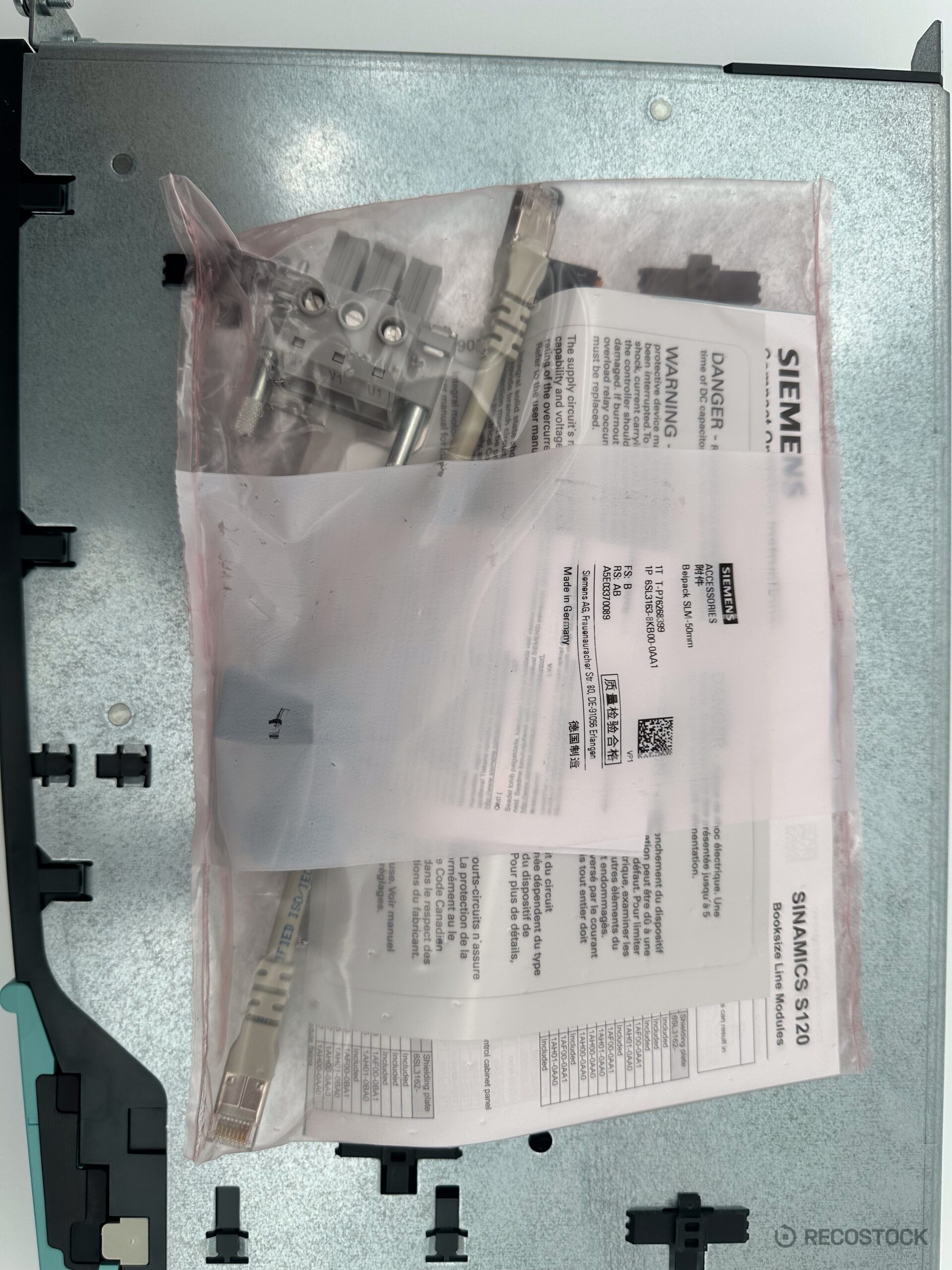 moduł zasilający Siemens Sinamics 6SL3130-6AE21-0AB1 — widok z przodu — zdjecie 5