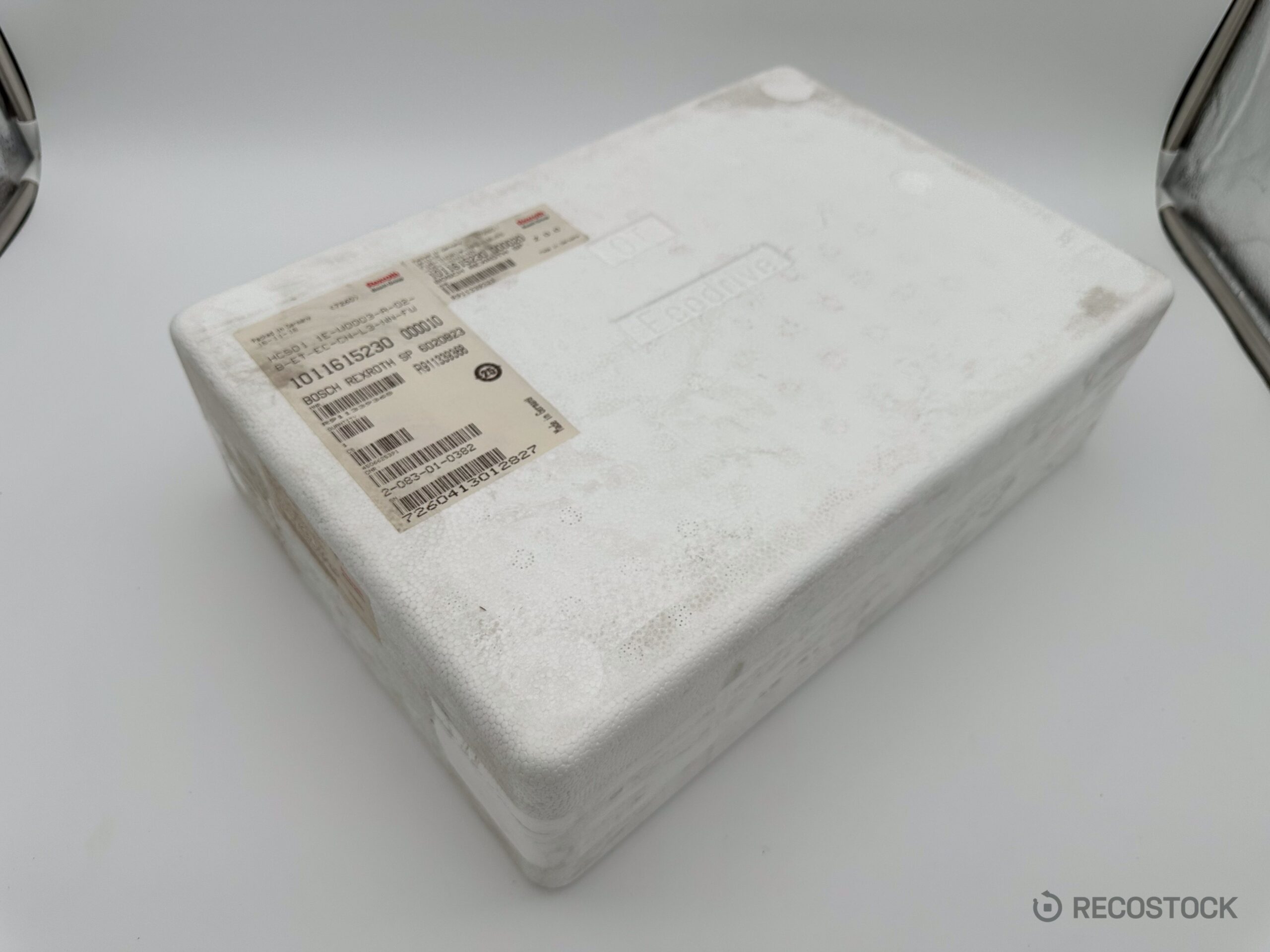 napęd Rexroth IndraDrive HCS01.1E-W030B-A-3-S8-BE-EC-CN1-3-N-FW — widok z przodu — zdjecie 8