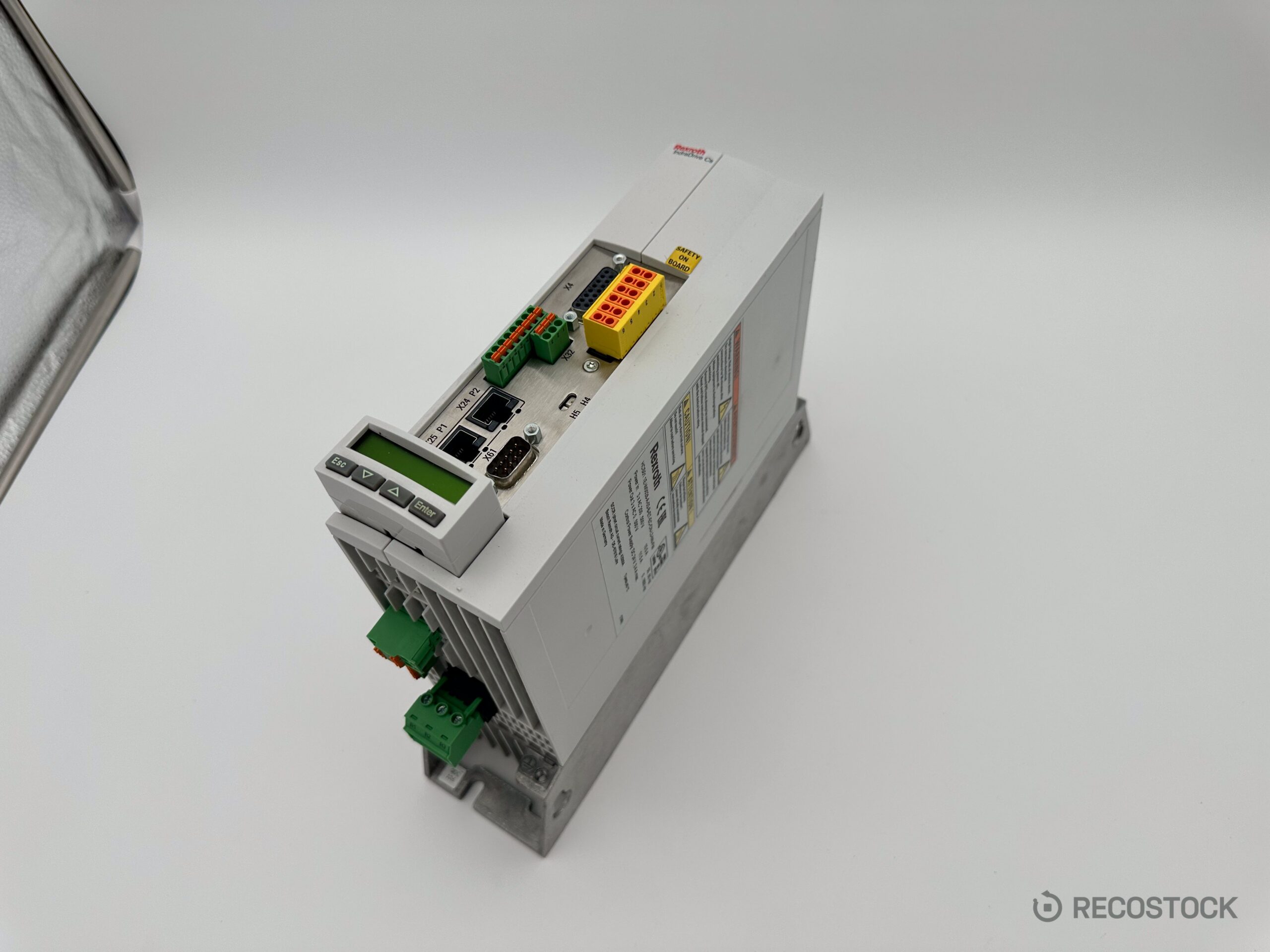 napęd Rexroth IndraDrive HCS01.1E-W030B-A-3-S8-BE-EC-CN1-3-N-FW — widok z przodu